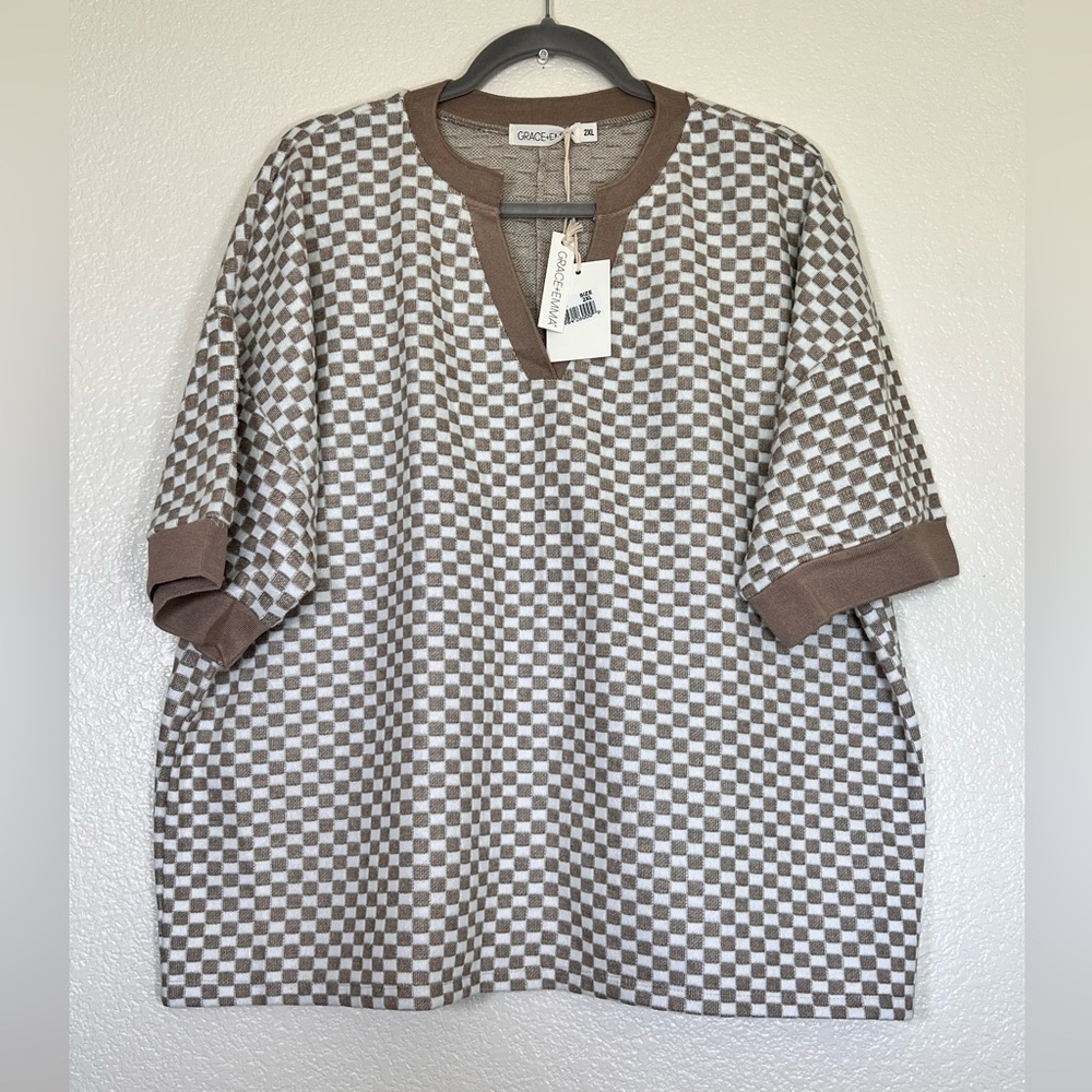 Women's Brown & White Check Knit Top